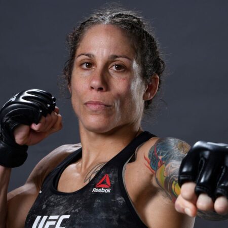 Илара Джоанн об элитном поединке с Лиз Кармуш в PFL: «Я не боюсь ее борьбы»