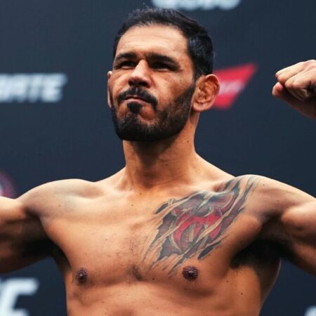 Легенда UFC Антонио Рожериу Ногейра нокаутировал бразильского инфлюенсера в боксерском возвращении