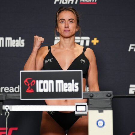 Главные участницы UFC Vegas 107 обменялись колкостями после хаотичной церемонии взвешивания