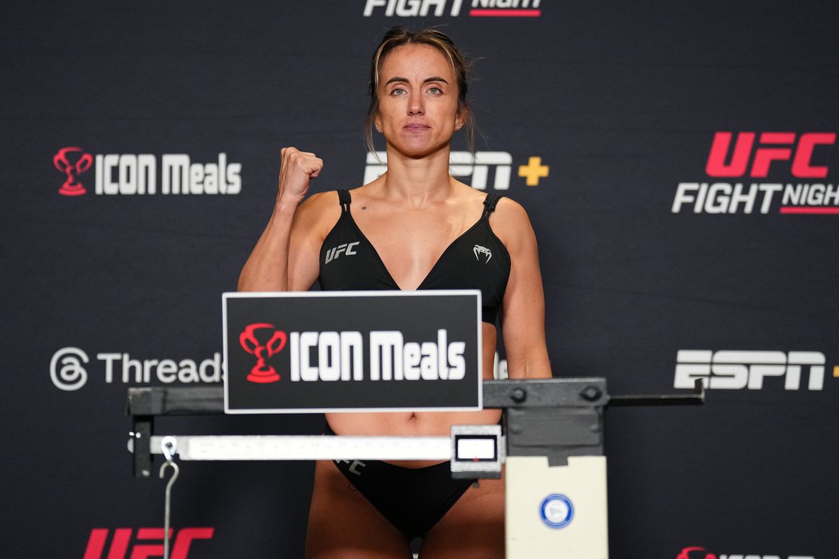 Preview Главные участницы UFC Vegas 107 обменялись колкостями после хаотичной церемонии взвешивания