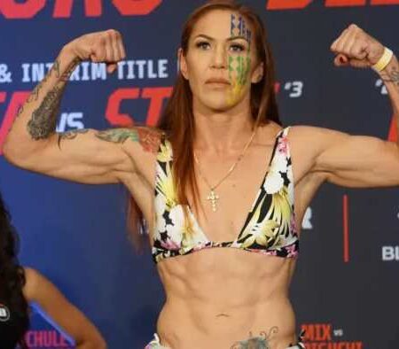 Взвешивание перед турниром в Сан-Диего