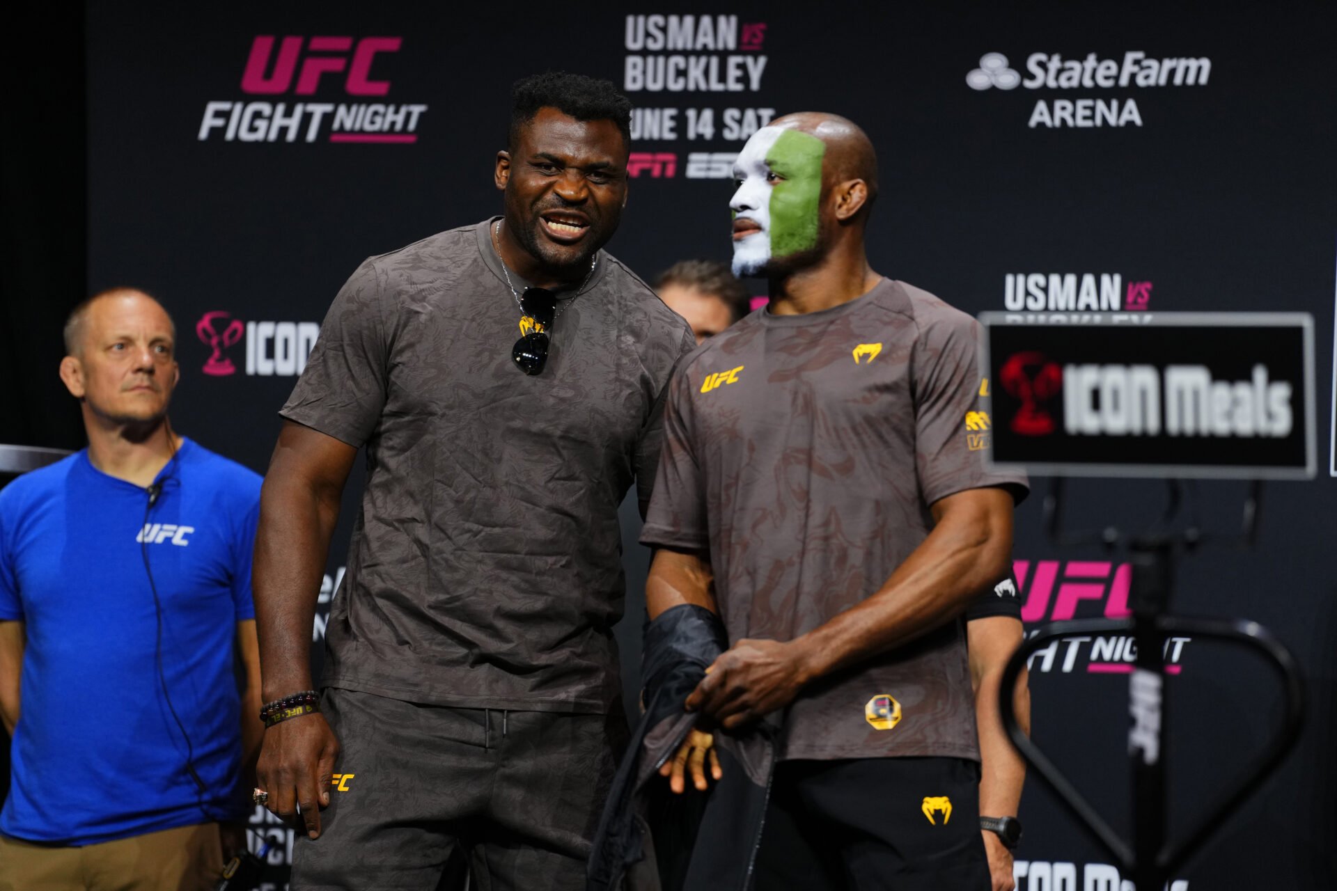 Preview Неожиданное появление Фрэнсиса Нганну на UFC Atlanta в поддержку Камару Усмана