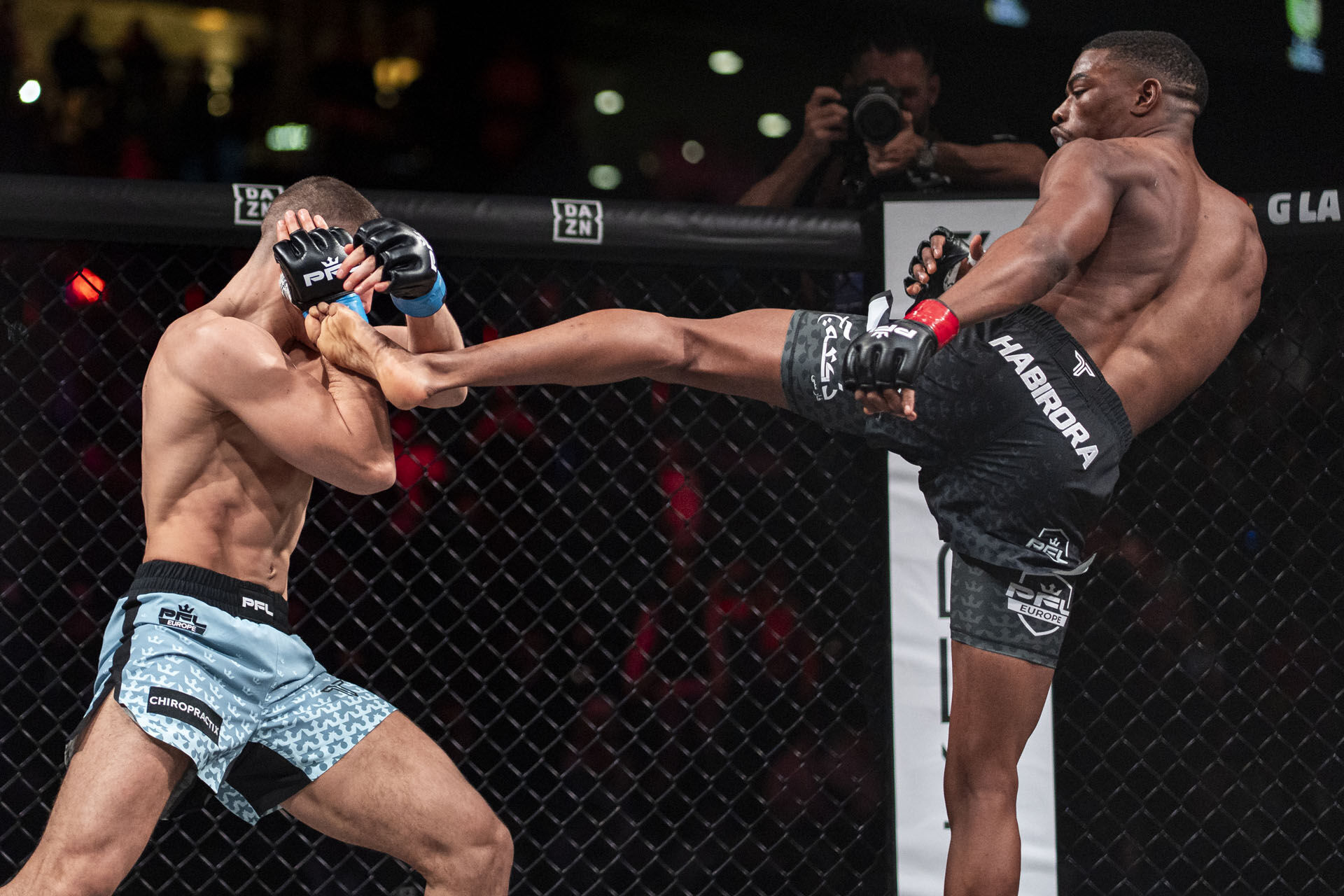 Preview Невероятный финиш Эзекииль чоуком на PFL Europe 2