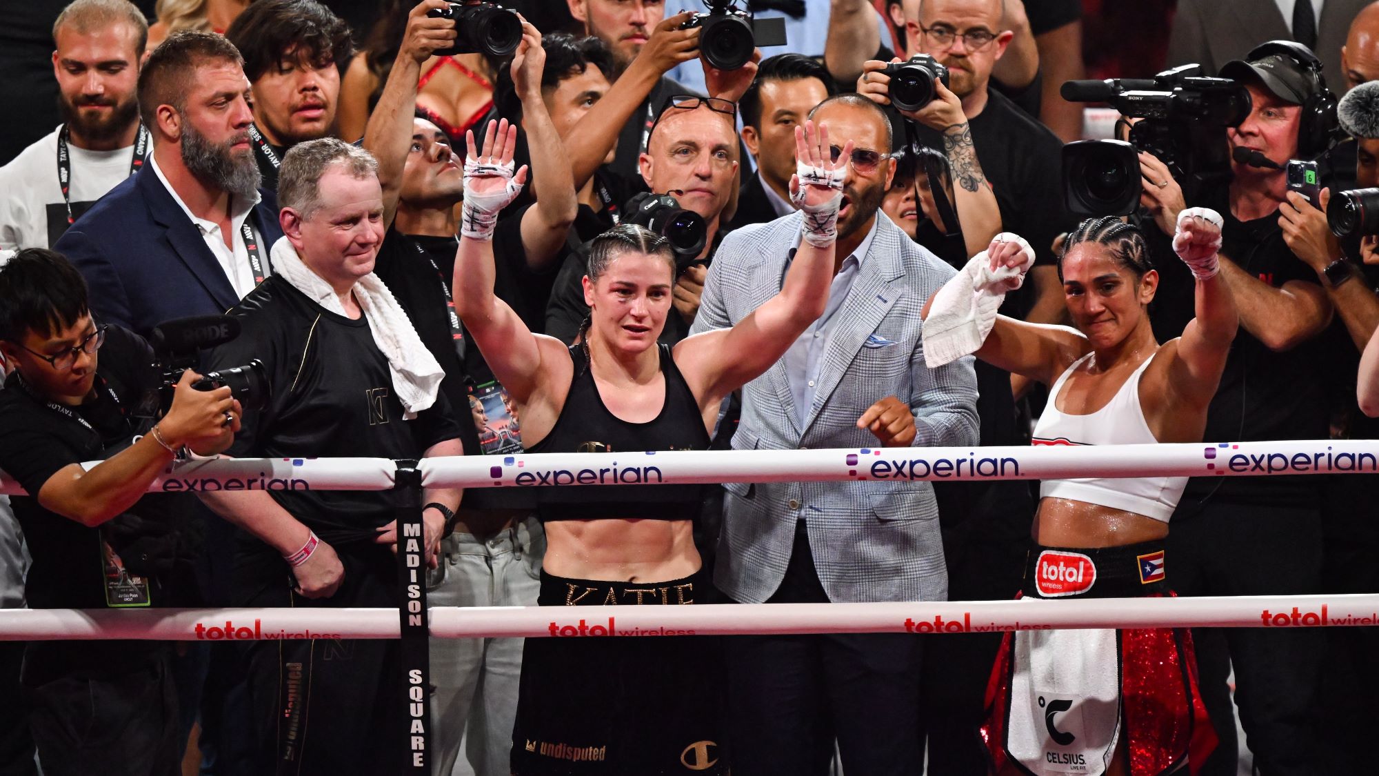 Preview Историческая, необычная и решающая трилогия Тейлор и Серрано