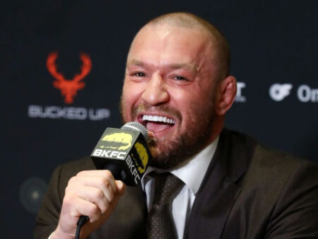 Конор Макгрегор официально подтвердил свое возвращение в UFC на турнире в Белом доме