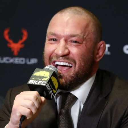 Конор Макгрегор официально подтвердил свое возвращение в UFC на турнире в Белом доме