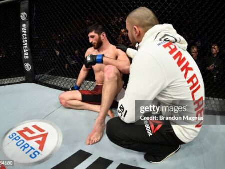 Магомед Анкалаев называет своё единственное поражение в UFC худшим в истории, признавшись, что «сдался» в последние секунды