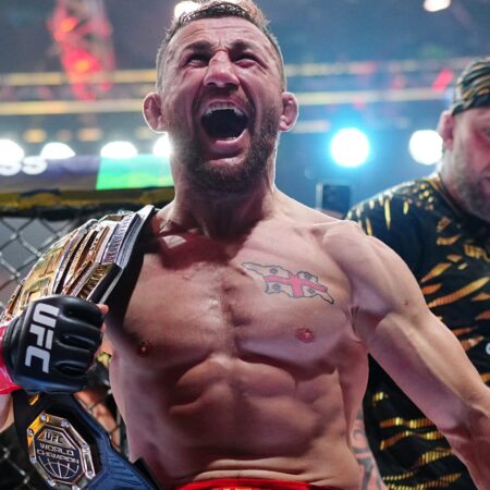 Напряженное взвешивание Мераба Двалишвили на UFC 320: драматический момент с ширмой