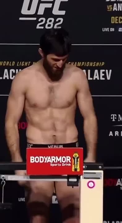Preview Почему Магомеду Анкалаеву стоит серьезно рассмотреть переход в PFL после UFC 320