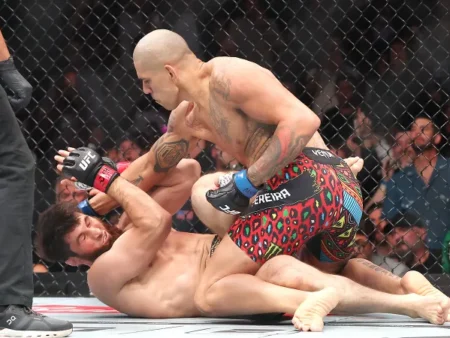 UFC 320 не разрешил вражду Алекса Перейры и Магомеда Анкалаева: тренер Перейры отпускает колкости