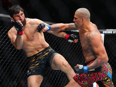 UFC 320: Вражда между Алексом Перейрой и Магомедом Анкалаевым не утихла, тренер отправляет ‘обратно в Россию’