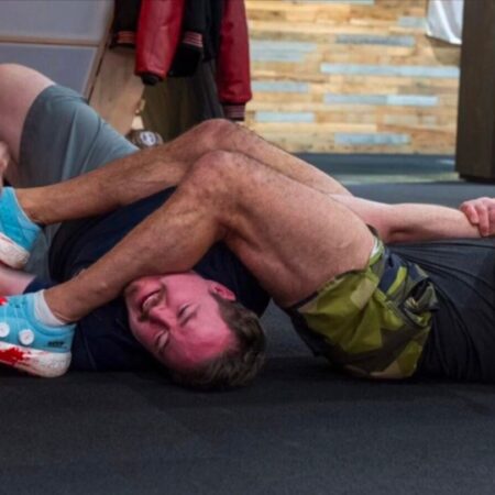 Самая жуткая травма, которую Джо Роган когда-либо видел: врачи приняли жертву нокаута за пострадавшего в ДТП