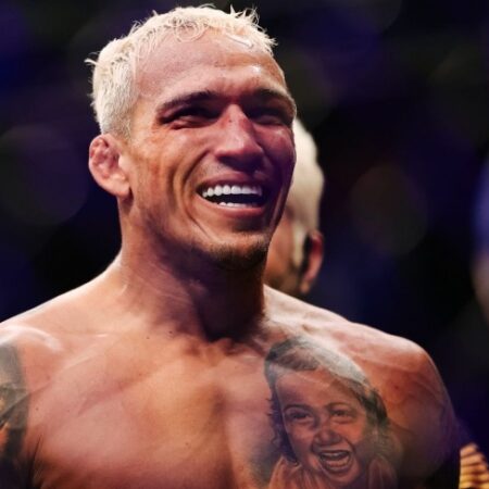 Чарльз Оливейра нацелен на бой с Конором МакГрегором в Белом доме, обойдя Майкла Чендлера