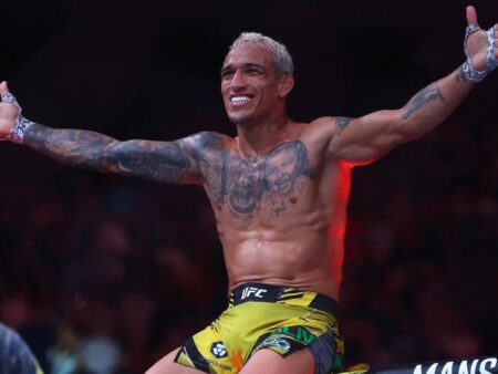Чарльз Оливейра назвал звезду UFC 320 неоспоримым номером один в рейтинге P4P