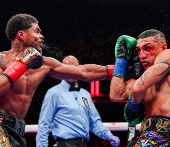 Шакур Стивенсон доминирует над Лопесом и становится чемпионом в четырех весовых категориях