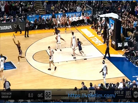 Пердью одержал убедительную победу над Куинс (104:71) в первом раунде March Madness 2026