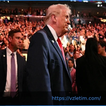 Трамп посетил UFC 327: первое спортивное мероприятие с начала войны с Ираном