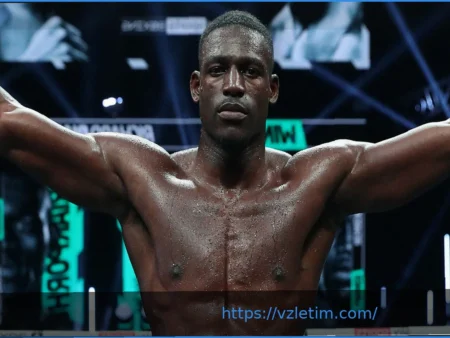 TKV против Риакпорхе: Онлайн-подсчет очков за титул чемпиона Великобритании в тяжелом весе