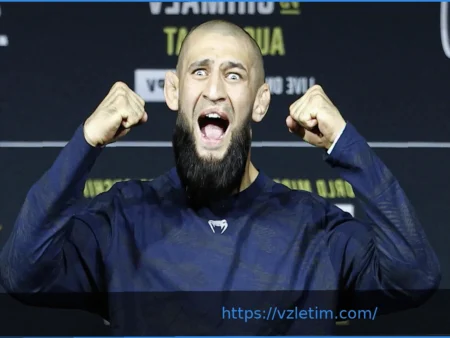 Официальный Постер UFC 328 с Хамзатом Чимаевым и Шоном Стриклендом Представлен