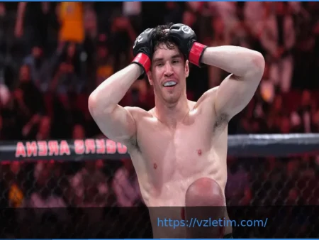 Первый главный бой Майка Маллотта в Канаде: трансляция UFC